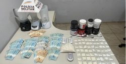 mais-de-r$-16-mil-e-cocaina-sao-apreendidos-em-casa-no-bairro-planalto,-em-divinopolis