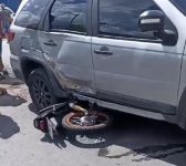 motociclista-fica-gravemente-ferido-em-acidente-com-carro-em-nova-serrana;-video-mostra-batida