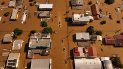 enchentes-no-rio-grande-do-sul:-‘a-cidade-ficou-em-colapso’,-diz-mineira-que-reside-no-municipio-de-canoas