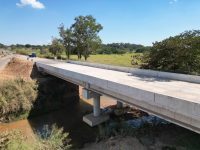 trajeto-mais-curto-e-via-para-pedestres:-veja-como-nova-ponte-vai-ajudar-o-transito-sobre-o-rio-jacare,-entre-lagoa-da-prata-e-moema