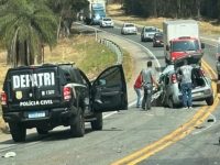 jovem-morre-em-acidente-entre-carro-e-caminhao-na-mg-050,-entre-divinopolis-e-itauna