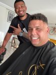 de-acougueiro-a-barbeiro-de-craques-do-futebol:-conheca-o-mineiro-que-e-famoso-na-espanha-ao-‘fazer-as-cabecas’-de-ronaldo,-endrick,-julio-batista e eder militao