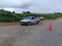 motociclista-abandona-passageira-gravemente-ferida-apos-acidente-na-mg-423,-em-pitangui