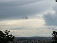 inmet-emite-alerta-de-tempestade-com-ventos-fortes-e-queda-de-granizo-para-divinopolis-e-regiao